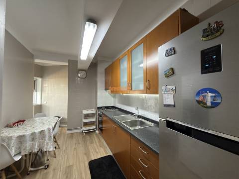 Apartamento T3 Arrendamento em Bougado (São Martinho e Santiago),Trofa