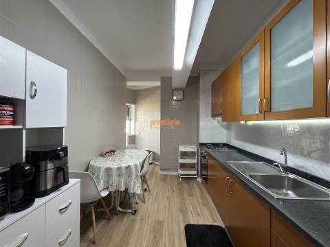 Apartamento T3 Arrendamento em Bougado (São Martinho e Santiago),Trofa