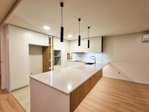 Moradia Geminada T4 Venda em Palmeira,Braga
