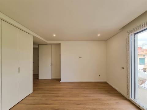 Moradia Geminada T4 Venda em Palmeira,Braga