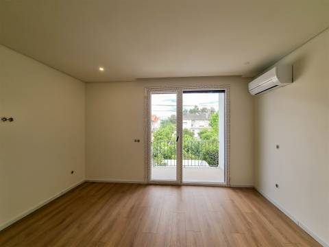 Moradia Geminada T4 Venda em Palmeira,Braga