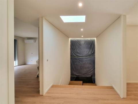 Moradia Geminada T4 Venda em Palmeira,Braga