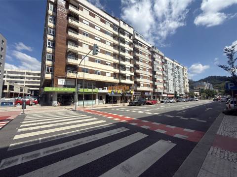 Apartamento T4 Arrendamento em Braga (São José de São Lázaro e São João do Souto),Braga