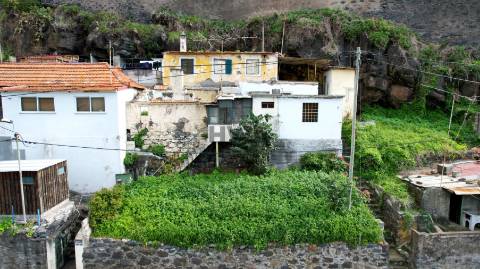 Terreno Misto T2 Venda em Imaculado Coração de Maria,Funchal