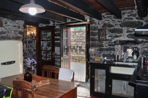 Moradia T2+1 Venda em Prazeres,Calheta (Madeira)