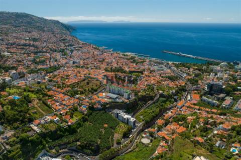Apartamento T5+1 Venda em Funchal (São Pedro),Funchal
