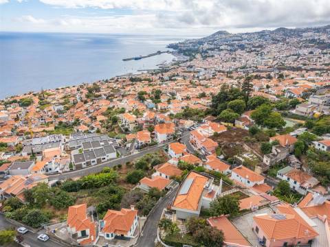 Moradia T4 Venda em Funchal (Santa Maria Maior),Funchal