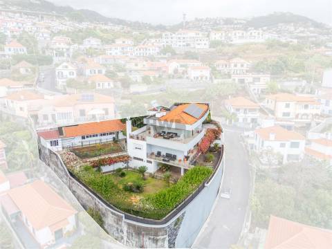 Moradia T4 Venda em Funchal (Santa Maria Maior),Funchal