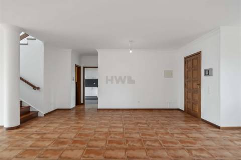 Moradia Geminada T3+1 Venda em Caniço,Santa Cruz