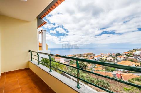 Moradia Geminada T3+1 Venda em Caniço,Santa Cruz