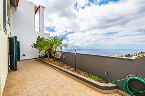 Moradia Geminada T3+1 Venda em Caniço,Santa Cruz