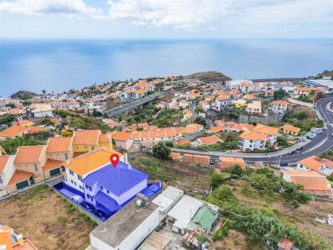 Moradia Geminada T3+1 Venda em Caniço,Santa Cruz