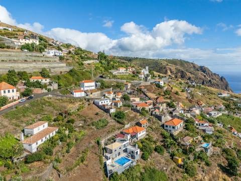 Moradia T4 Venda em Fajã da Ovelha,Calheta (Madeira)