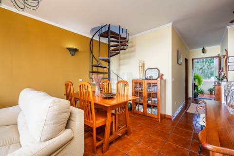 Apartamento T2 DUPLEX Venda em Caniço,Santa Cruz