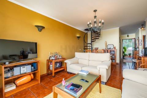 Apartamento T2 DUPLEX Venda em Caniço,Santa Cruz