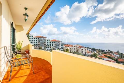 Apartamento T2 DUPLEX Venda em Caniço,Santa Cruz