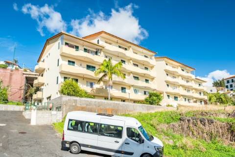 Apartamento T2 DUPLEX Venda em Caniço,Santa Cruz