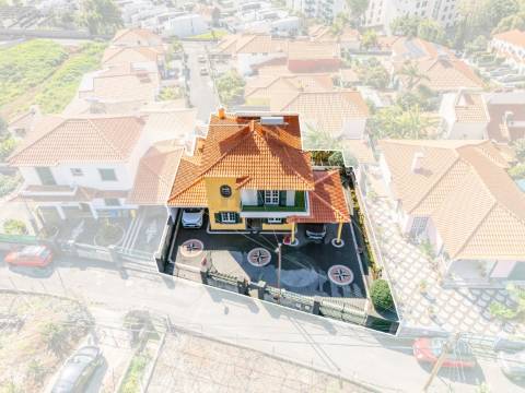 Moradia T4+1 Venda em Santo António,Funchal