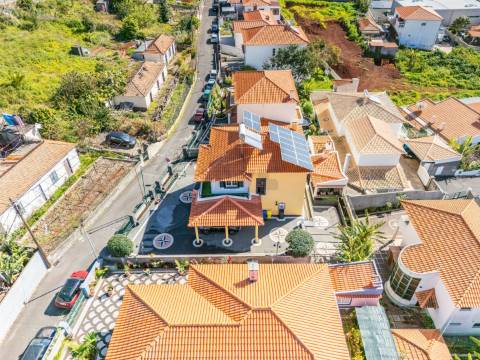 Moradia T4+1 Venda em Santo António,Funchal