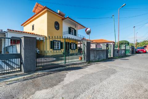 Moradia T4+1 Venda em Santo António,Funchal