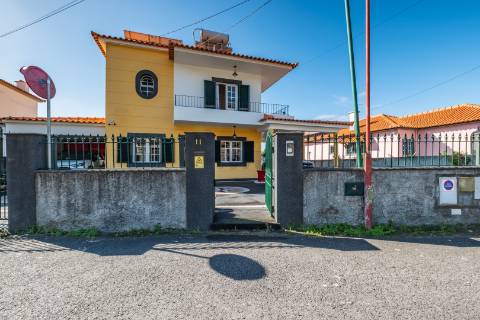 Moradia T4+1 Venda em Santo António,Funchal