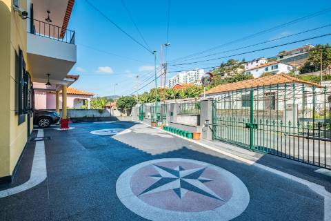 Moradia T4+1 Venda em Santo António,Funchal