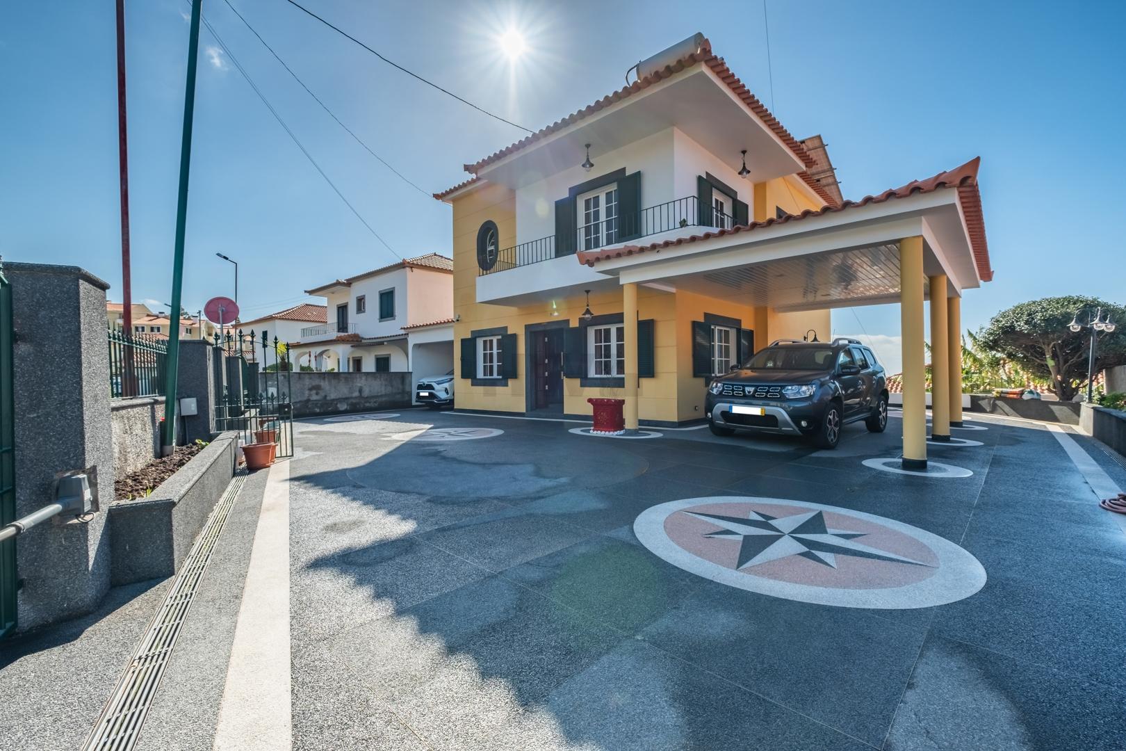 Moradia T4+1 Venda em Santo António,Funchal