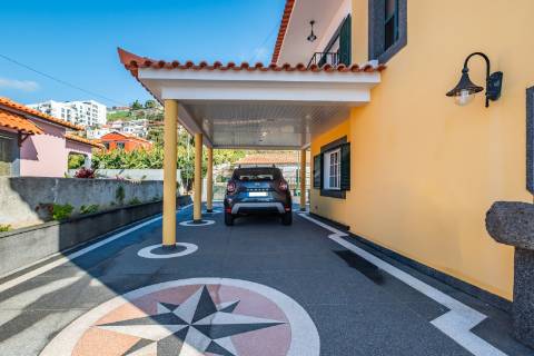 Moradia T4+1 Venda em Santo António,Funchal