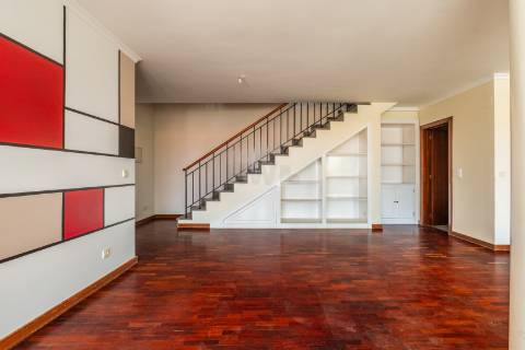 Apartamento T4 DUPLEX Venda em Caniço,Santa Cruz