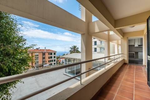 Apartamento T4 DUPLEX Venda em Caniço,Santa Cruz