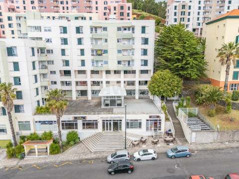 Apartamento T4 DUPLEX Venda em Caniço,Santa Cruz