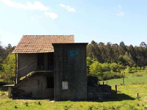 Moradia para Restaurar T3 Venda em Borba de Montanha,Celorico de Basto