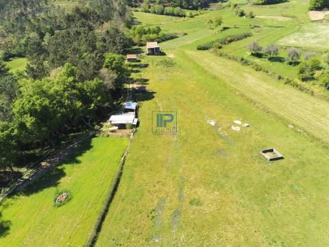 Moradia para Restaurar T3 Venda em Borba de Montanha,Celorico de Basto