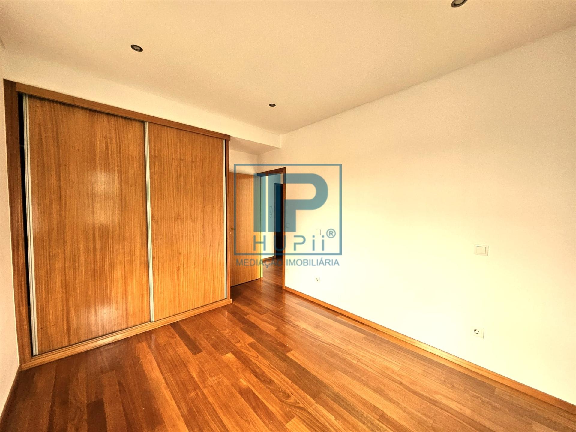 Andar Moradia T3 Arrendamento em Fermentões,Guimarães