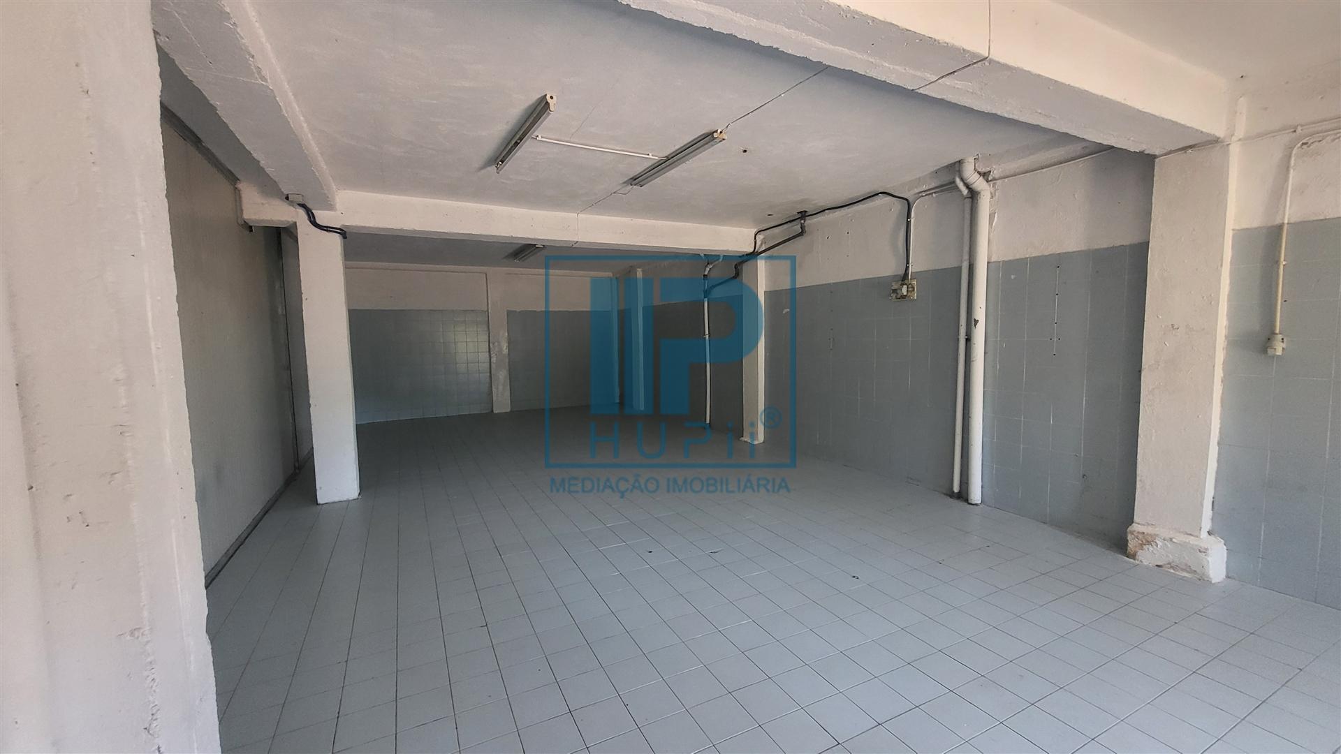 Armazém  Arrendamento em Brito,Guimarães