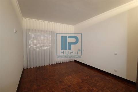 Apartamento T4 Arrendamento em Oliveira, São Paio e São Sebastião,Guimarães