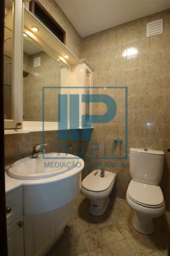 Apartamento T4 Arrendamento em Oliveira, São Paio e São Sebastião,Guimarães