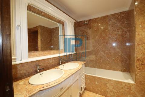 Apartamento T4 Arrendamento em Oliveira, São Paio e São Sebastião,Guimarães