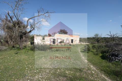 Moradia Devoluta T3 Venda em Loulé (São Clemente),Loulé