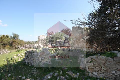 Moradia Devoluta T3 Venda em Loulé (São Clemente),Loulé