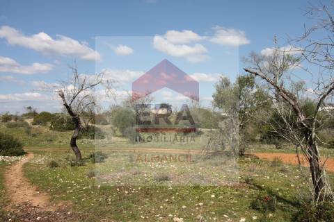 Moradia Devoluta T3 Venda em Loulé (São Clemente),Loulé