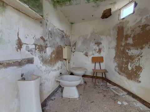 Moradia Isolada T3 Venda em Santa Bárbara de Nexe,Faro