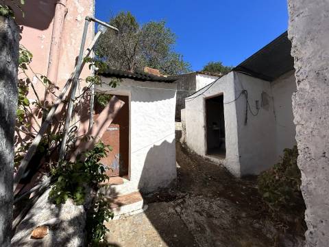 Moradia para Restaurar T2 Venda em Salir,Loulé