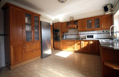 Moradia T4 Venda em Faro (Sé e São Pedro),Faro