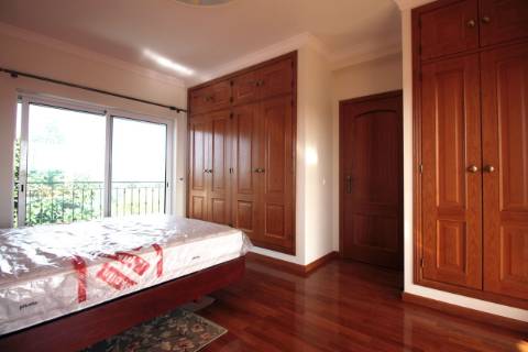 Moradia T4 Venda em Faro (Sé e São Pedro),Faro