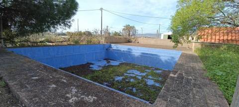 Moradia Isolada T5 Venda em Faro (Sé e São Pedro),Faro