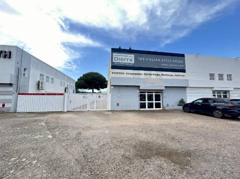 Armazém  Venda em Quarteira,Loulé