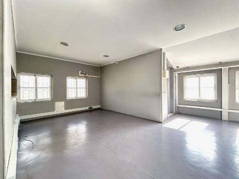 Armazém  Venda em Quarteira,Loulé