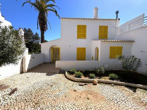Moradia T3 Venda em Quarteira,Loulé