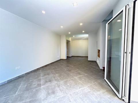 Moradia T3 Venda em Quarteira,Loulé